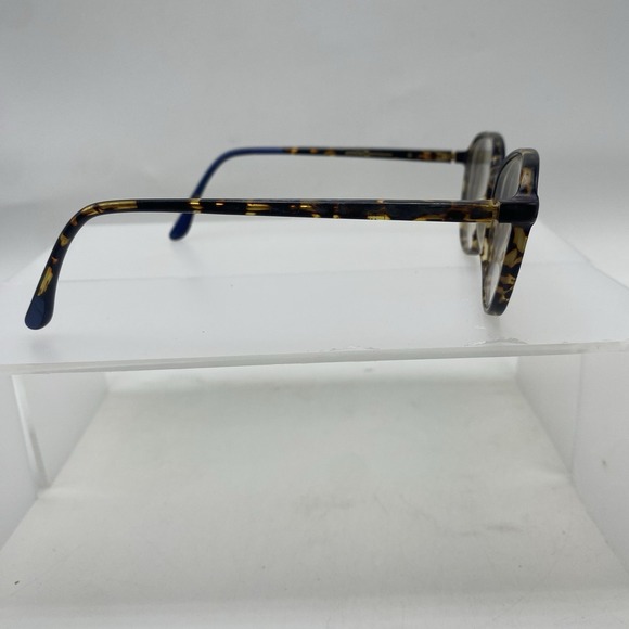 Elegant Tortoise and Blue Women's Sunglasses - Picture 3 of 16